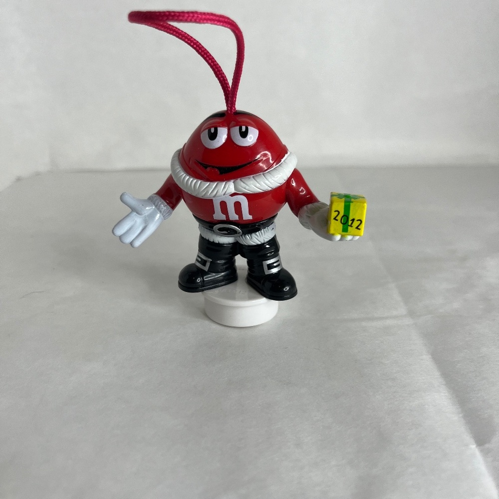 2012 Red M&M Christmas Tree Ornament M&M's Candy Topper Holding Gift Santa Suit